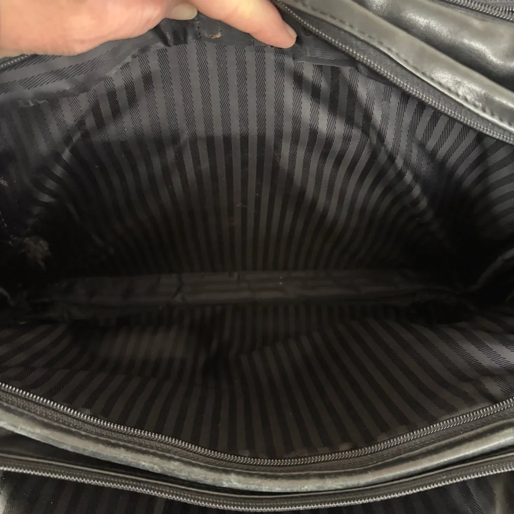 Tumi Black Expandable Leather Computer Briefcase‎ Bag